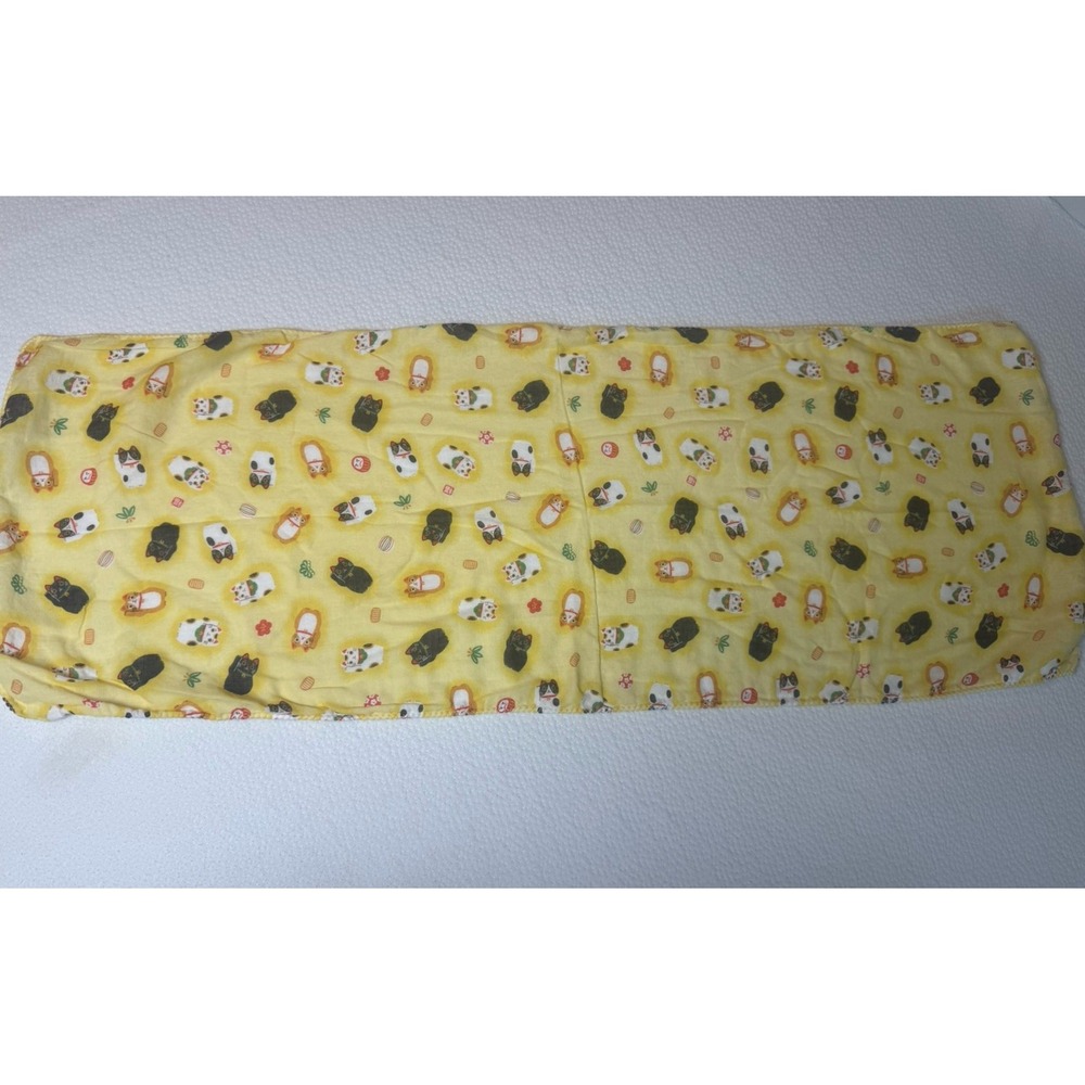 MIKURA Fortune Cat Japanese Towel, Small,‎ Yellow 13L 33W